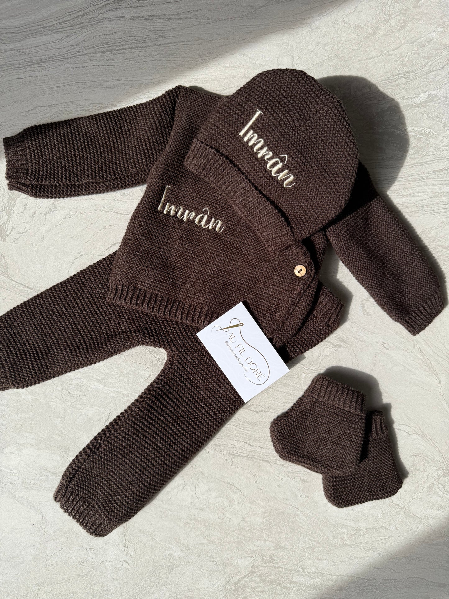 Ensemble de naissance en tricot